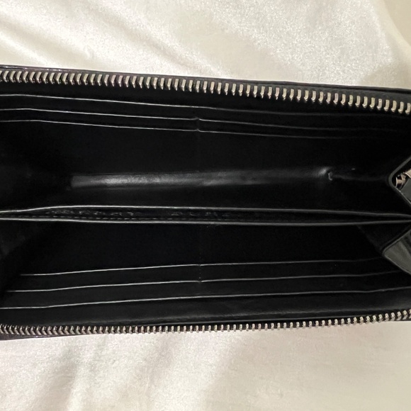 Burberry Tote, Wallet, Travel Pouch - Picture 10 of 16